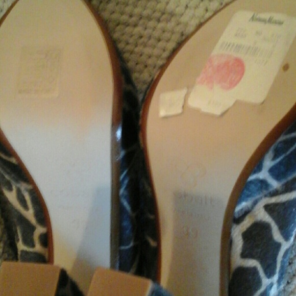 Shoes - Picture 3 of 3